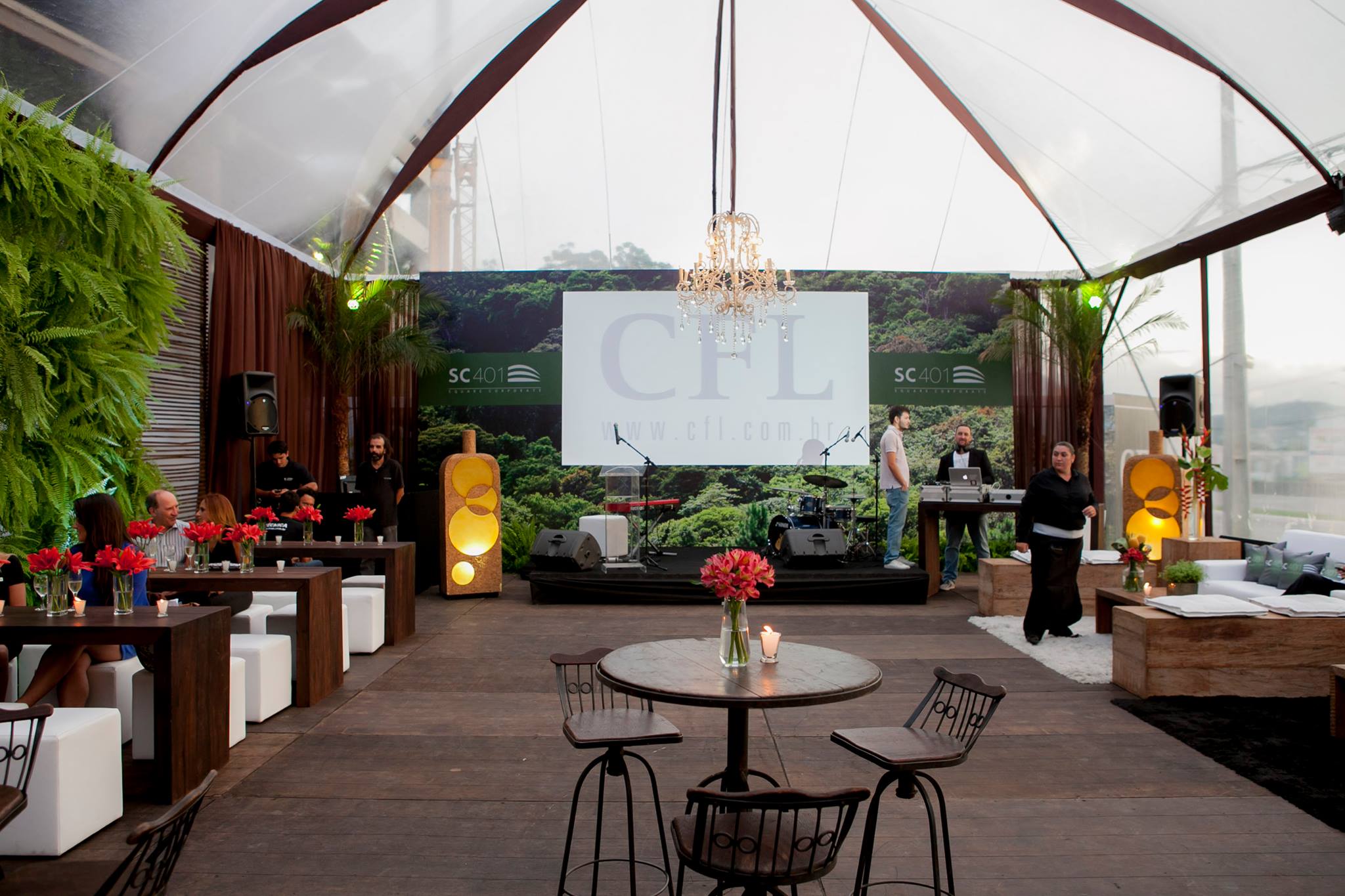 1522801_653478884716499_1909300501_o