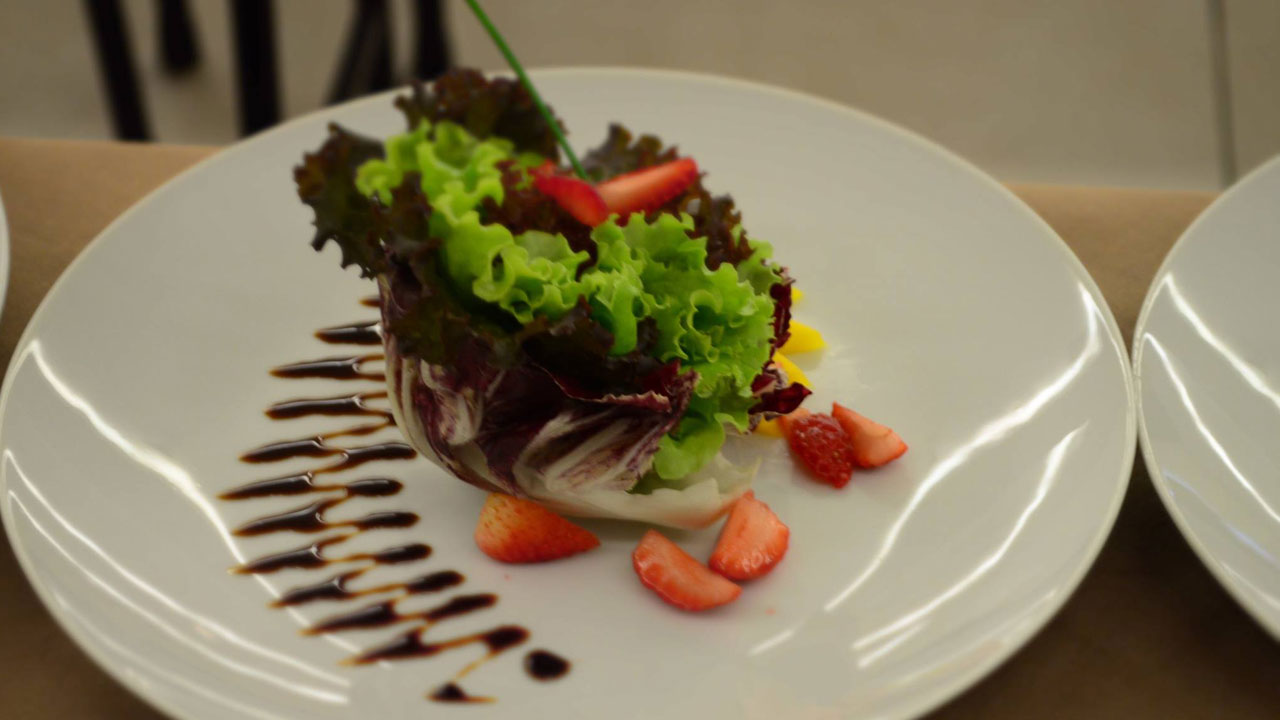 Deliciosos menus de dar água na boca para festas de 15 anos